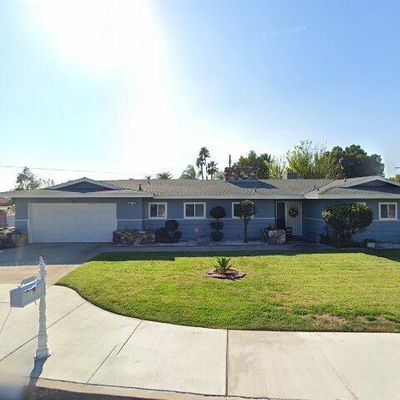 451 E Easton St, Rialto, CA 92376