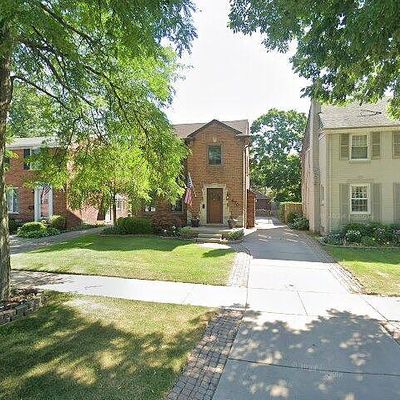 470 Mckinley Ave, Grosse Pointe Farms, MI 48236