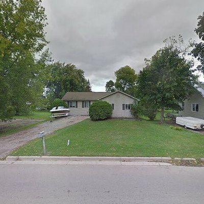 416 Riverview Dr, Winneconne, WI 54986