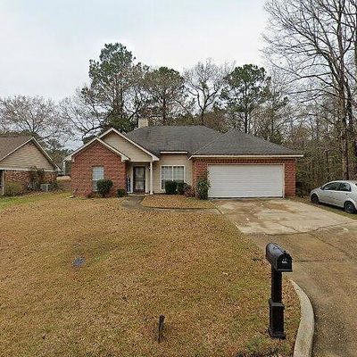 4301 Lake Vista Dr, Jackson, MS 39212