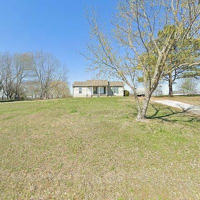 5204 Drake Rd, Cedar Hill, TN 37032