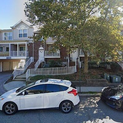 526 Great Beds Ct, Perth Amboy, NJ 08861