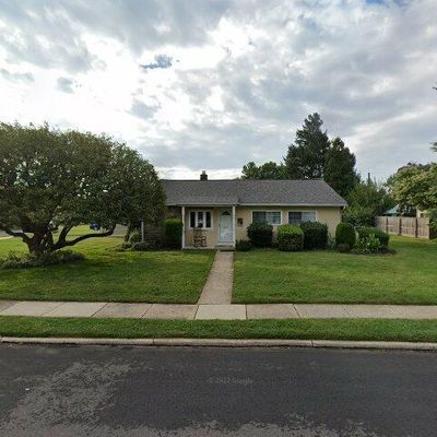 527 Filbert Rd, Oreland, PA 19075