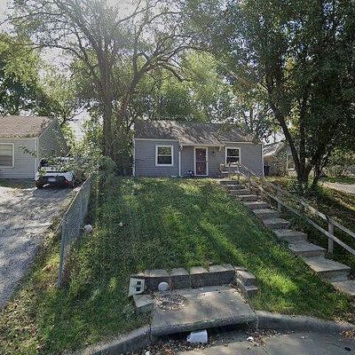 4921 Locust Ave, Kansas City, KS 66106