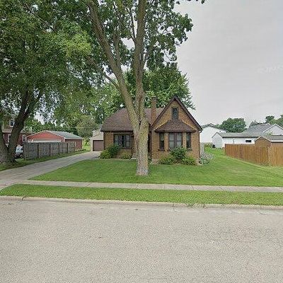 506 N Clark St, Horicon, WI 53032