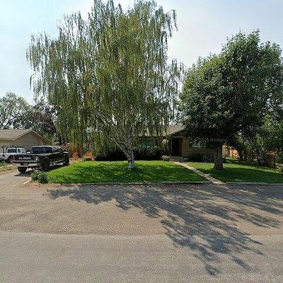 605 9 Th Ave E, Gooding, ID 83330