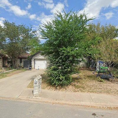 607 E Bugambilia Ave, Hidalgo, TX 78557