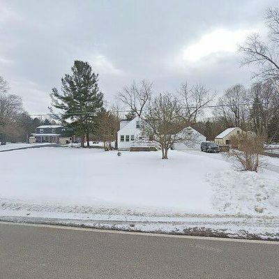 6088 Potter Rd, Burton, MI 48509