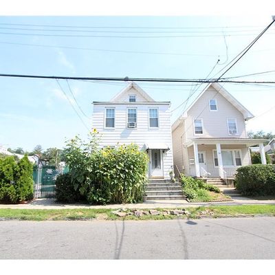 61 Hearst St, Yonkers, NY 10703