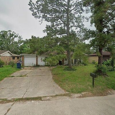 629 W Mimosa St, Angleton, TX 77515