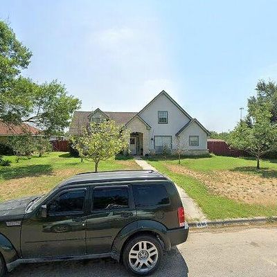 636 Sunrise Ave, Uvalde, TX 78801