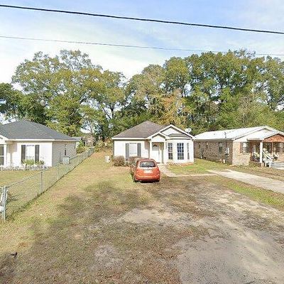 63 B Orange Ave E, Satsuma, AL 36572