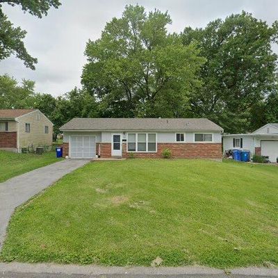 65 Capri Dr, Florissant, MO 63033