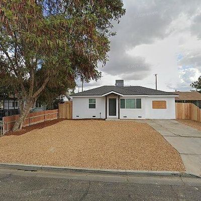 718 N Divisadero St, Visalia, CA 93291