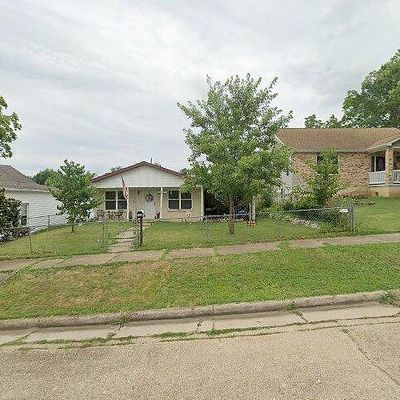 718 S 3 Rd St, De Soto, MO 63020