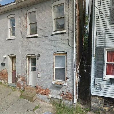 725 Pine St, Easton, PA 18042