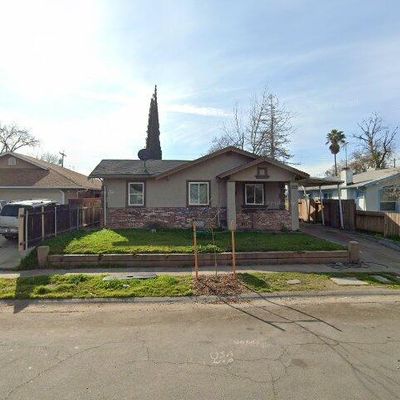 662 Santiago Ave, Sacramento, CA 95815