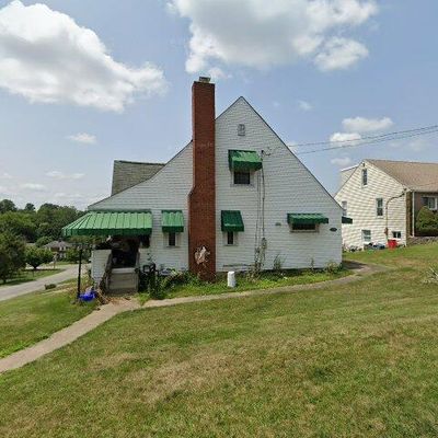 6732 Monroe Ave, West Mifflin, PA 15122