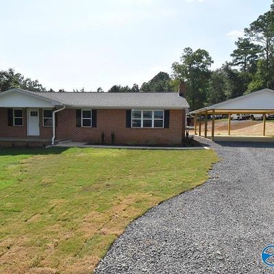 685 Willow Lake Road, Guntersville, AL 35976