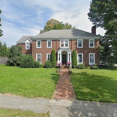 83 Bond St, Norwood, MA 02062