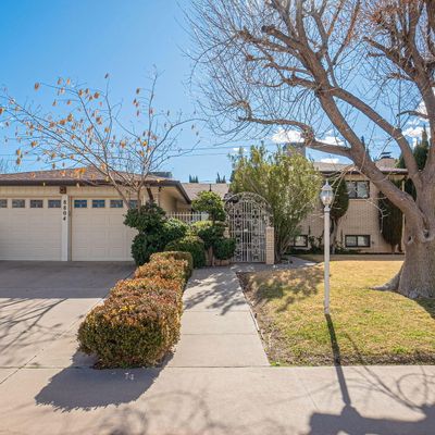 8804 W H Burges Drive, El Paso, TX 79925