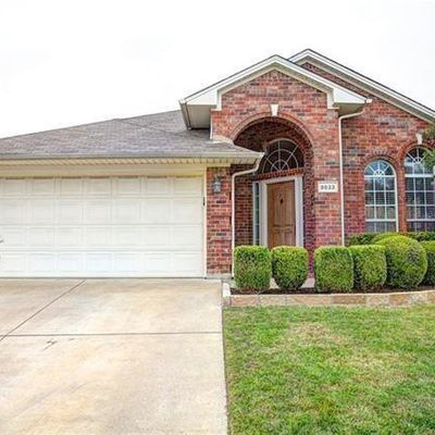 8833 Sunset Trace Dr, Fort Worth, TX 76244