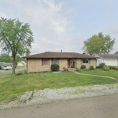 893 Highland Blvd, Coshocton, OH 43812