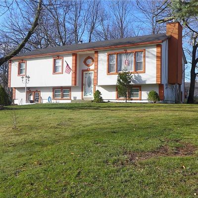 8 Crown Blvd, Newburgh, NY 12550