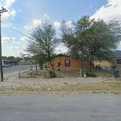 802 E Gutierrez St, Del Rio, TX 78840