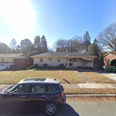 810 Seneca Pl, Charlotte, NC 28210