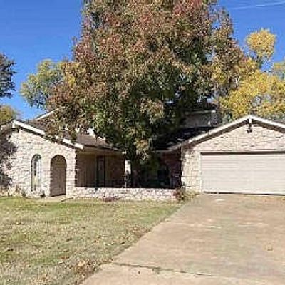 8105 Nw 114 Th St, Oklahoma City, OK 73162