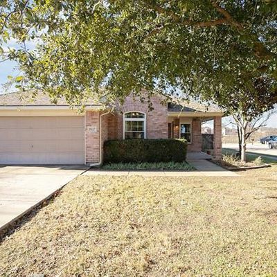 9117 Trail Blazer Dr, Fort Worth, TX 76131