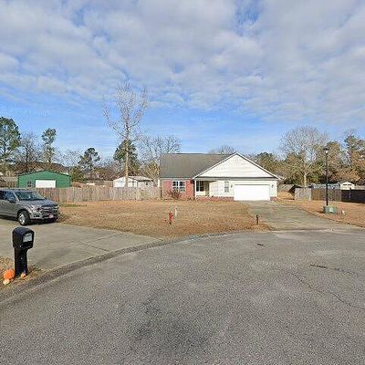 104 Gibson Dr, Raeford, NC 28376