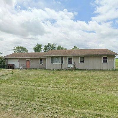 105 Crescent Dr, Watseka, IL 60970