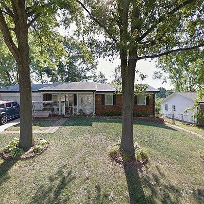 1064 King Carey Dr, Saint Louis, MO 63146