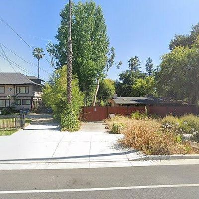 1092 New York Dr, Altadena, CA 91001