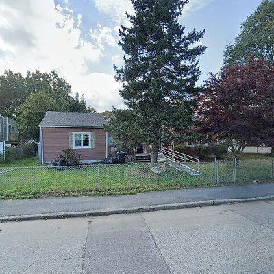 11 Denver Ct, Groton, CT 06340