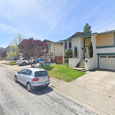 1111 Glacier Ave, Pacifica, CA 94044