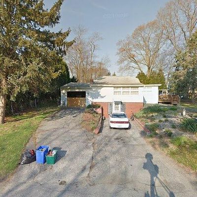 10 Claremont Ave, Bristol, RI 02809