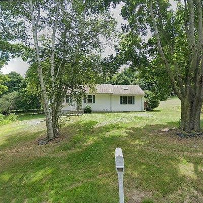 10 Sharp Hill Rd, Uncasville, CT 06382