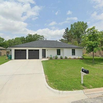 1002 Cottonbowl Dr, Taylor, TX 76574