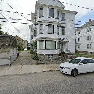 1007 Globe St, Fall River, MA 02724