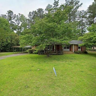 1012 W Scotsdale Rd, Laurinburg, NC 28352