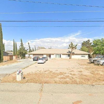 10237 Oakwood Ave, Hesperia, CA 92345