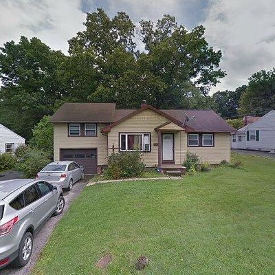 12 Little Pine Pl, Franklin, PA 16323