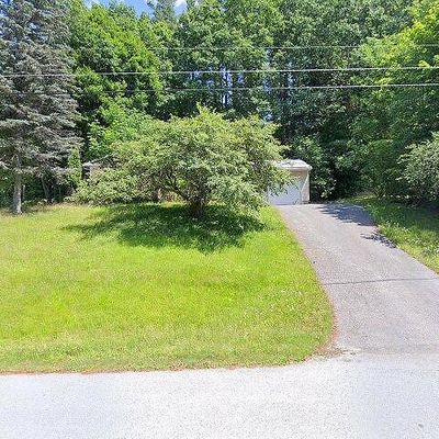 120 Pine Cir, Bennington, VT 05201