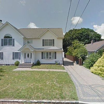 121 B West Avenue, Hicksville, NY 11801