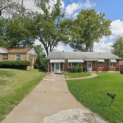 121 Hawkesburry Drive, St Louis, MO 63121