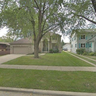 1219 Wildwood Ln, Mount Prospect, IL 60056