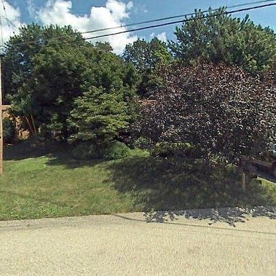 122 Carousel Dr, Delmont, PA 15626